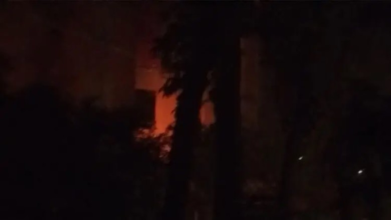 ঢাকা বিশ্ববিদ্যালয়ের বিজয় একাত্তর হলে আগুন