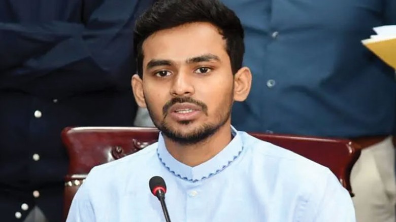 এনসিপিতে যোগ দিলেন আসিফ মাহমুদ, ‘না’ বললেন মাহফুজ আলম