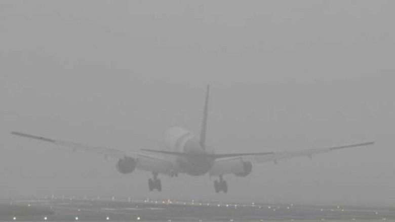 তীব্র কুয়াশায় শাহজালালে নামতে পারেনি ৮ ফ্লাইট